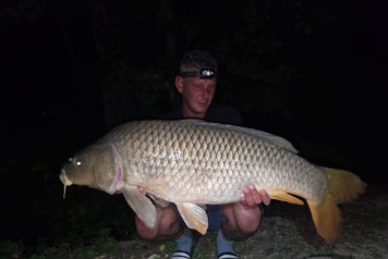 2 anglers, 109 carp! - 1