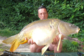 Brocard Large Delivers: 102 Carp Landed from Pegs 8, 9 & 11 - 1