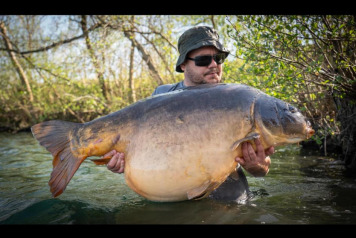 Big girl on the bank - 1