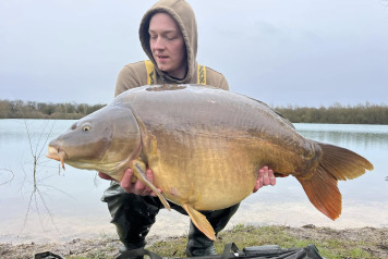 60lber on the bank! - 1