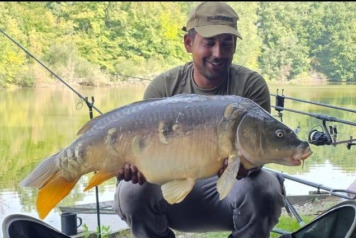 2 anglers, 109 carp! - 2