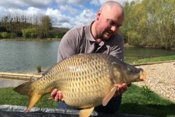 â˜…â˜…â˜… Deux Ã®les report to 8 April â˜…â˜…â˜… - 1