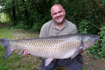 New lake record Grass carp ! - 1