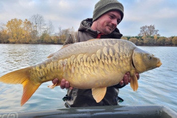 NEW ADDITIONAL STOCKING - 13