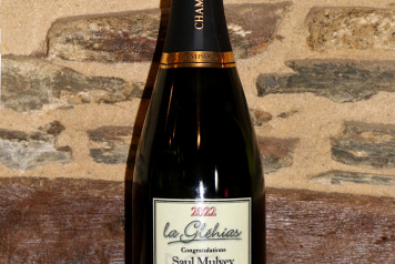 Lake Champion does it again with a 51lb Common! - 2