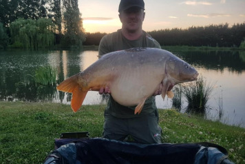 â˜…â˜…â˜… Deux Ã®les report to 23rd Jun â˜…â˜…â˜… - 1