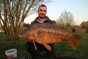 â˜…â˜…â˜… Deux Ã®les report to 1 April â˜…â˜…â˜… - 1