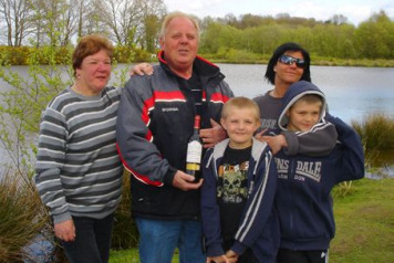 'Big Bazza' does it for 'Big Baz'!! - 3