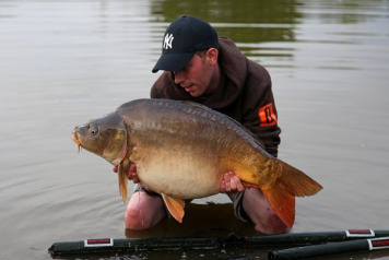 Spawning Stops for Superb Fishing! - 3