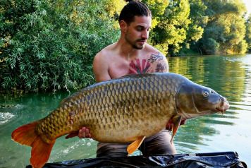 A 70lb'er on the bank! - 1