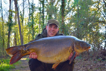 Ben Austin Stops Off at Vaumigny - 1