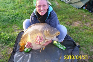 Is this a record â€“ 3 x 50lb+ carp in 24hours for a lady angler? - 2