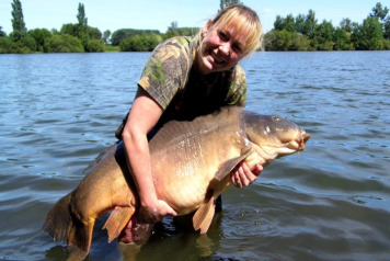 Biggest carp ever caught by a lady! - 2