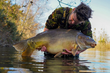 James Armstrong Fishes Old Oaks - 4
