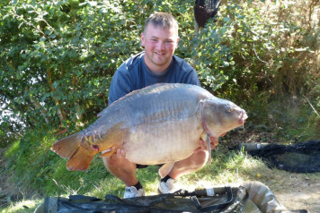 61lb common!! Lake record smashed again! - 2