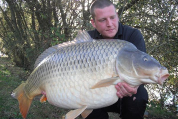 50lb Common graces the banks! - 2