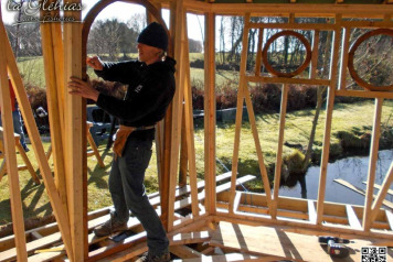 Cabin Build Pt 7. Climbing the Walls! - 3