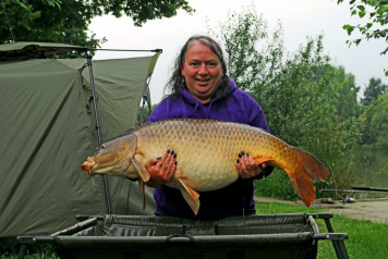 Mandy Makes Waves - 1