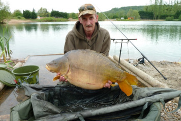 â˜…â˜…â˜… Deux Ã®les report to 7 may â˜…â˜…â˜… - 5