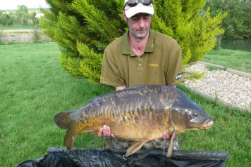 â˜…â˜…â˜… Deux Ã®les report to 18 june â˜…â˜…â˜… - 1