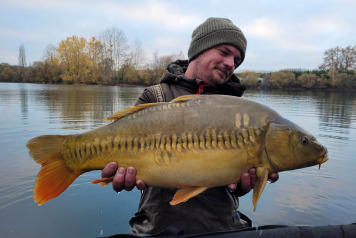 NEW ADDITIONAL STOCKING - 18