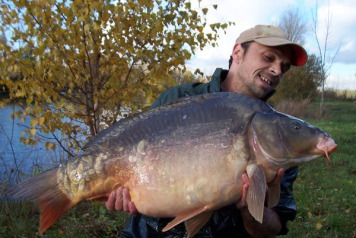 We have received the second stock of carp today. - 4