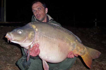 Angling Lines Specials tempt 48lb Mirror at Laroussi! - 2