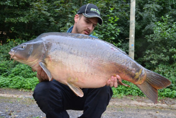 Team Richworth Bulgaria Fish Vaumigny - 1