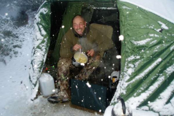 Now this is what you call Winter carping! - 1
