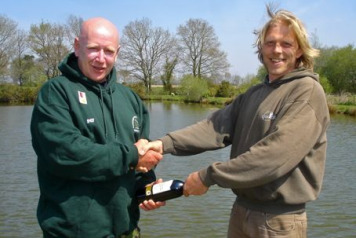 New Lake Record Catfish Set by Des Chapman - 55lb 2oz!!! - 1