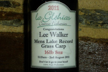 Lee Walker Lands the Menâ€™s Lake Record Grass Carp! - 3