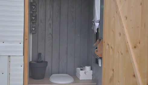 Ragon, Carp Fishing in France, Toilet & Shower Cabin