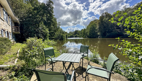 Bears Lake, Carp Fishing France with Accommodation, Outside Area