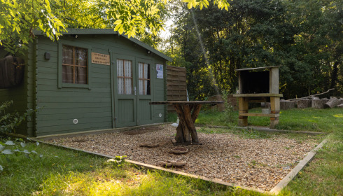 Cerises, Carp Lake Close to Calais, Second cabin (also included in lake hire)