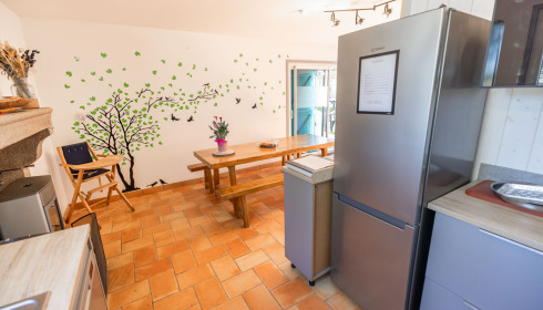 Heart Lake, Exclusive Carp Fishing France with Accommodation, Kitchen Area