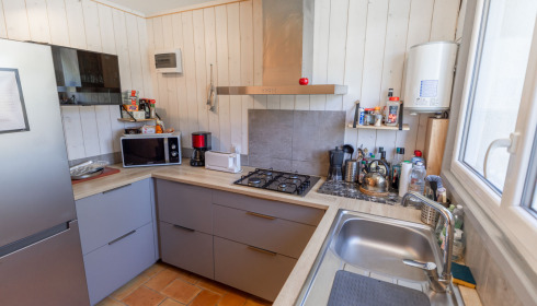 Heart Lake, Exclusive Carp Fishing France with Accommodation, Kitchen Area