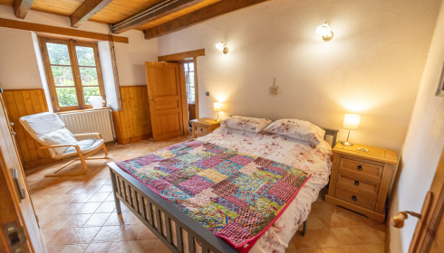 Lakeview, Carp Fishing France with Accommodation, Bedroom 1 (Ground Floor)