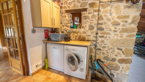 Lakeview, Carp Fishing France with Accommodation, Garage