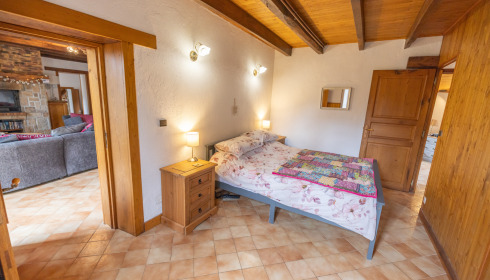 Lakeview, Carp Fishing France with Accommodation, Bedroom 1 (Ground Floor)
