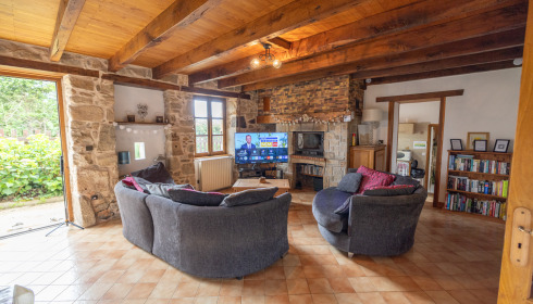 Lakeview, Carp Fishing France with Accommodation, Living Room (Ground Floor)
