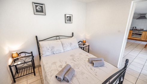 Landes, Carp fishing France, Lakeside Accommodation: Double Room 2
