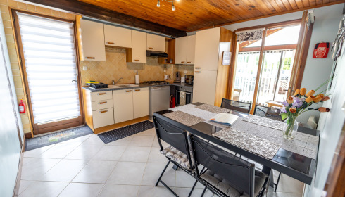 Landes, Carp fishing France, Additional Accommodation (Optional): Kitchen