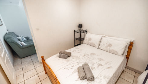 Landes, Carp fishing France, Lakeside Accommodation: Double Room 1
