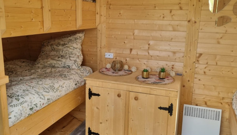 Linstant, Small Lake Exclusive in France, Optional accommodation