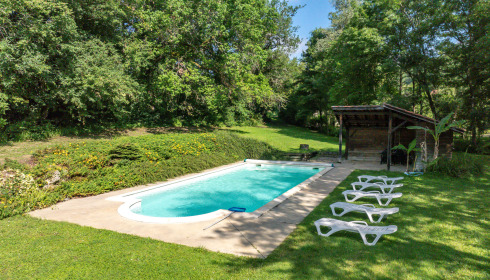 Mas Bas Lotus Lake, Carp fishing with accommodation, Swimming Pool