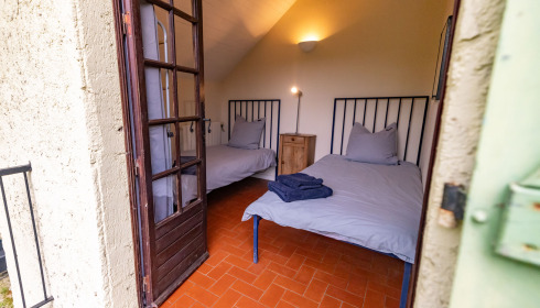 Mas Bas Lotus Lake, Carp fishing with accommodation, Twin Bedroom (1st Floor)