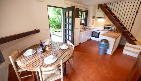 Mas Bas Lotus Lake, Carp fishing with accommodation, Kitchen & Dining (Ground Floor)