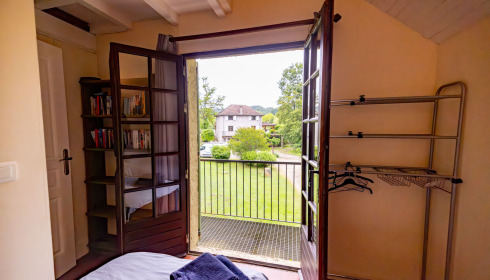 Mas Bas Lotus Lake, Carp fishing with accommodation, Twin Bedroom (1st Floor)