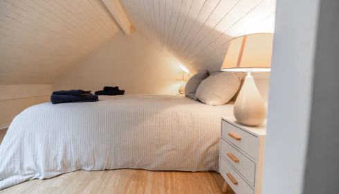 Mas Bas Lotus Lake, Carp fishing with accommodation, Mezzanine Bedroom