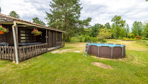 Golden Carp Lake, Big Carp Fishing France with a Social Lodge, accommodation photo 20